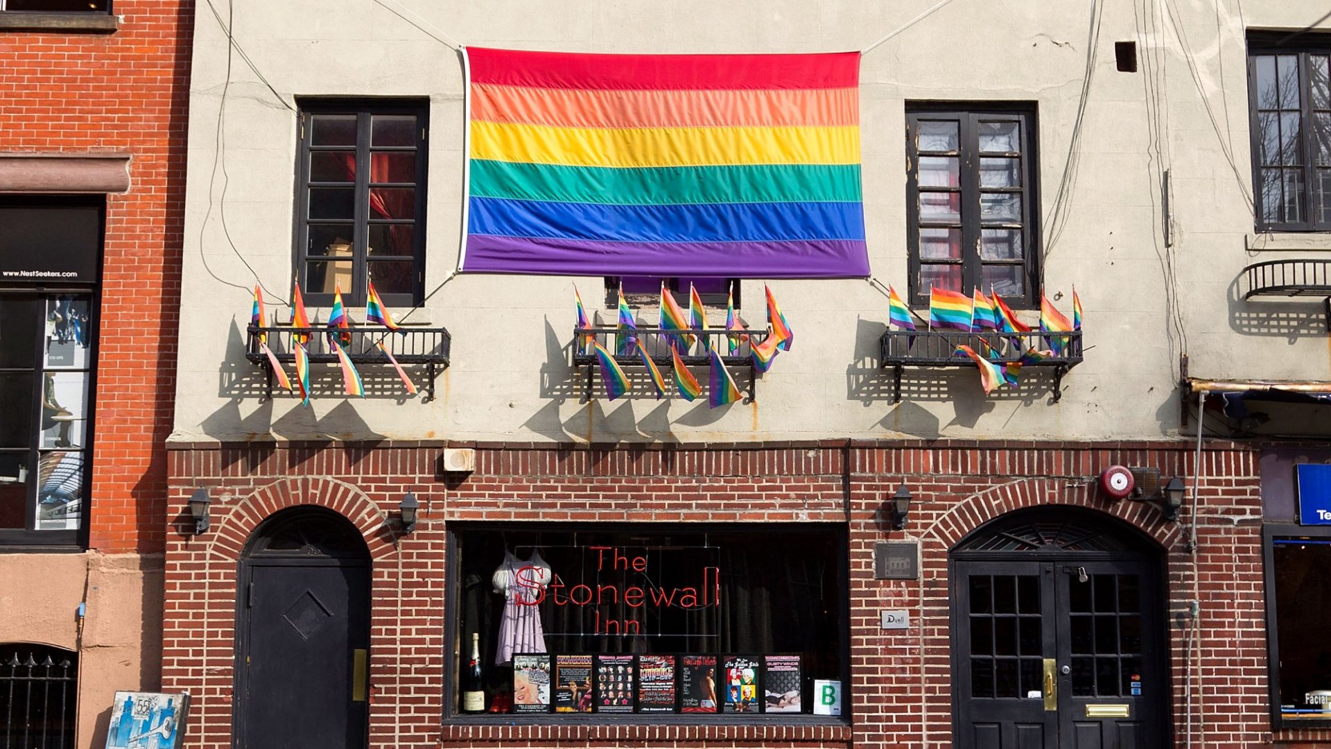 The Stonewall Inn / Pride Flag